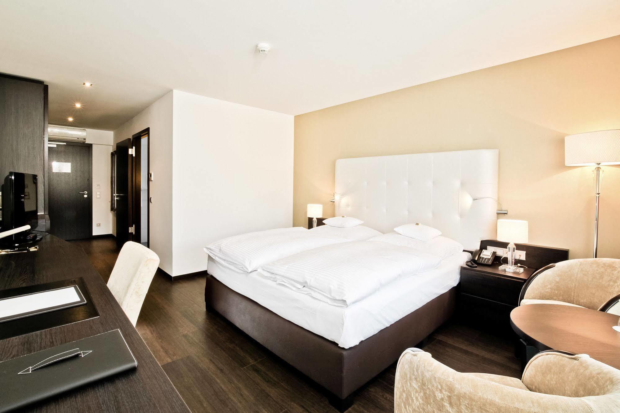 Hotel Winzerstube Ihringen Esterno foto